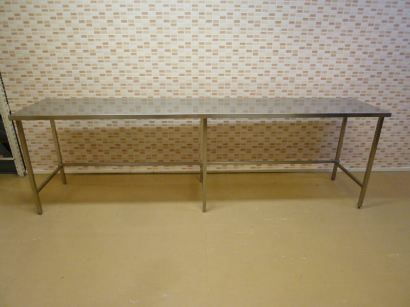 Mitat: 2900 x 600 mm