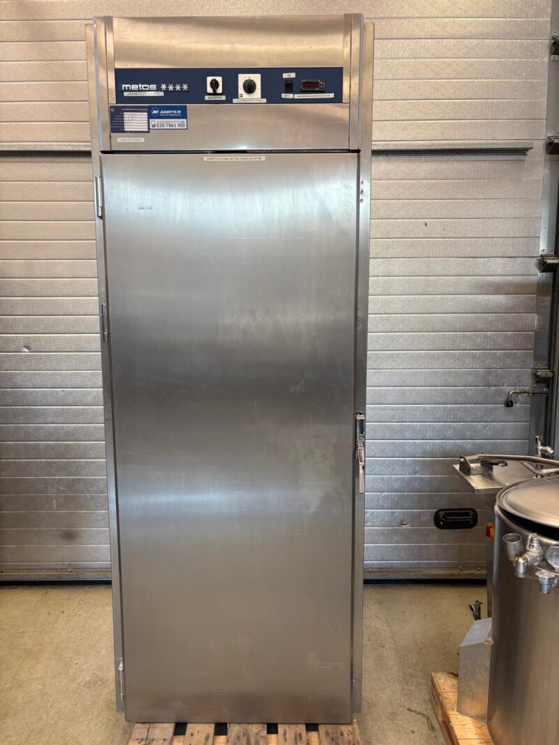 Metos pikajäähdytyskaappi