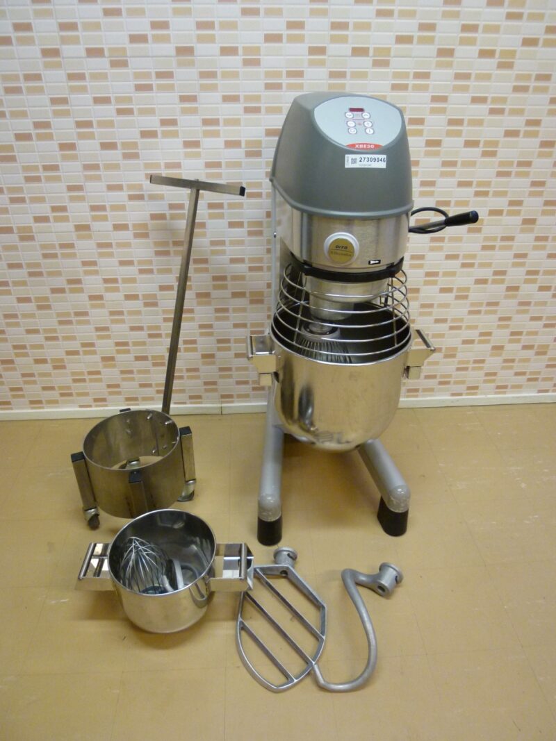 Yleiskone Electrolux XBE 30+10-litraa