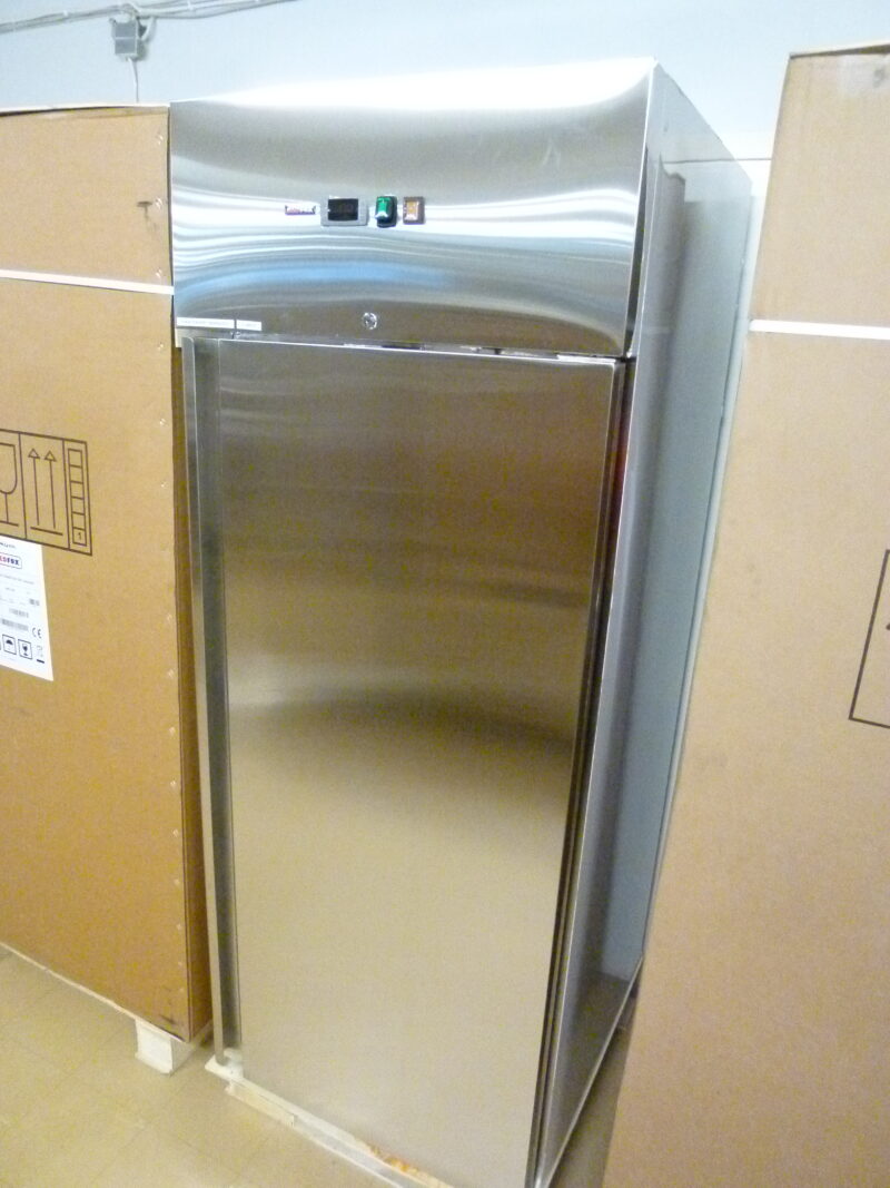 Redfox pakastekaappi 740 mm