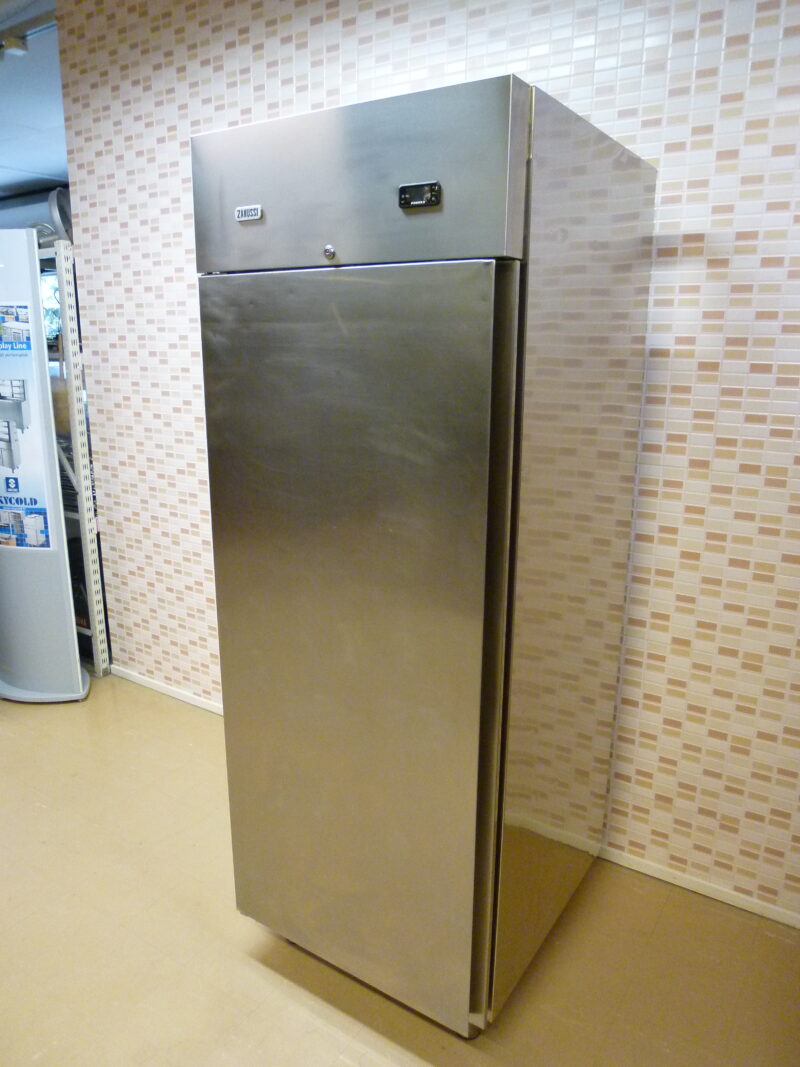 Zanussi kylmäkaappi 700 mm